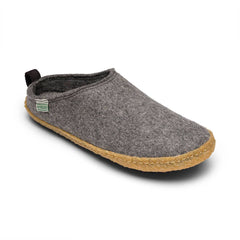 Kyrgies Outdoor Wool Slides in a beige color with a flexible design, perfect for indoor and outdoor comfort.