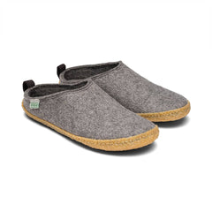 Kyrgies Outdoor Wool Slides in a beige color with a flexible design, perfect for indoor and outdoor comfort.