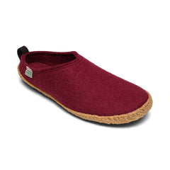 Kyrgies Outdoor Wool Slides in a beige color with a flexible design, perfect for indoor and outdoor comfort.