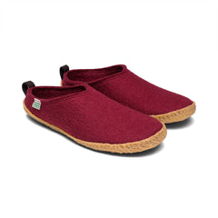 Kyrgies Outdoor Wool Slides in a beige color with a flexible design, perfect for indoor and outdoor comfort.
