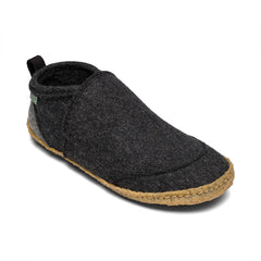 Tengries Walkabouts black comfortable casual footwear with flexible design and breathable fabric.