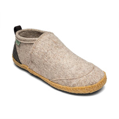 Tengries Walkabouts black comfortable casual footwear with flexible design and breathable fabric.