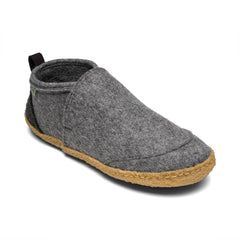 Tengries Walkabouts black comfortable casual footwear with flexible design and breathable fabric.